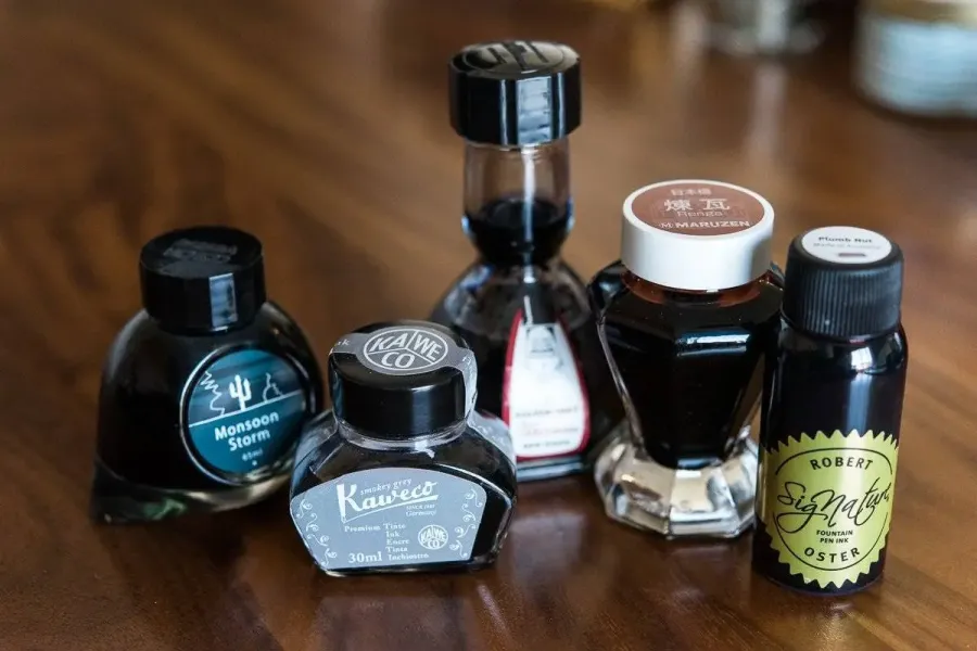 Tinteros que merecen la pena: Diamine, Herbin y KWZ en comparativa